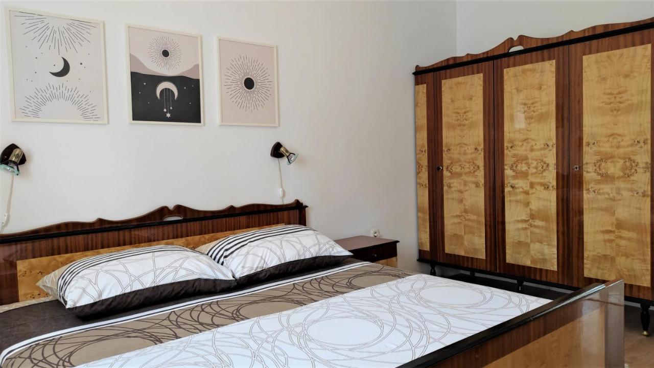 Apartments Ljilja Sea View Слатине Экстерьер фото