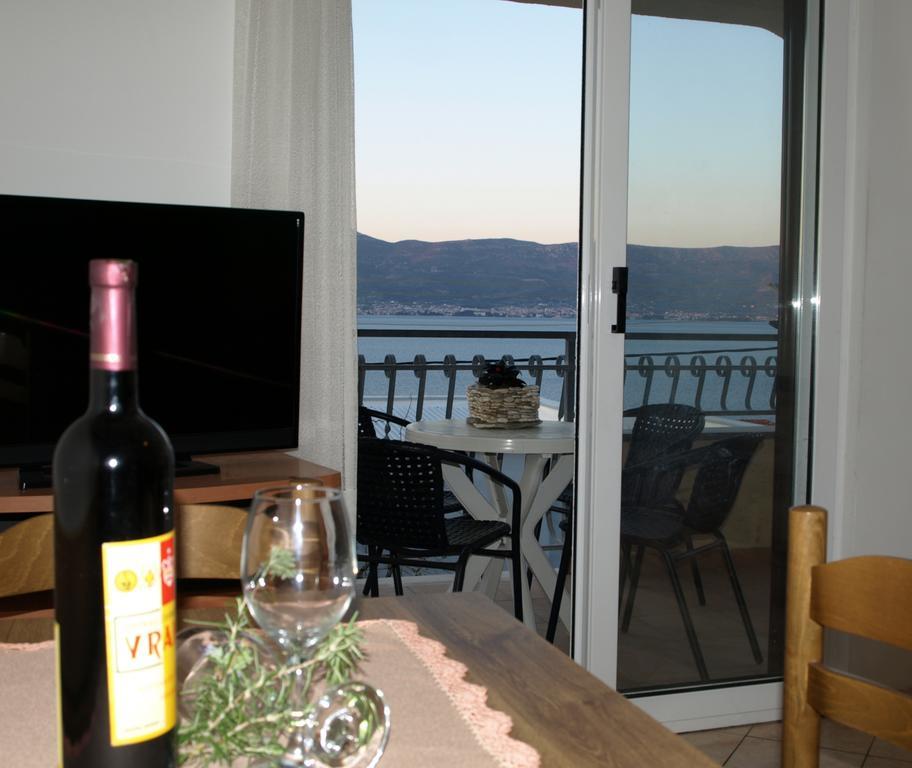 Apartments Ljilja Sea View Слатине Экстерьер фото
