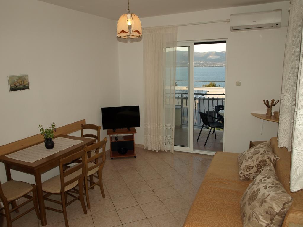 Apartments Ljilja Sea View Слатине Экстерьер фото