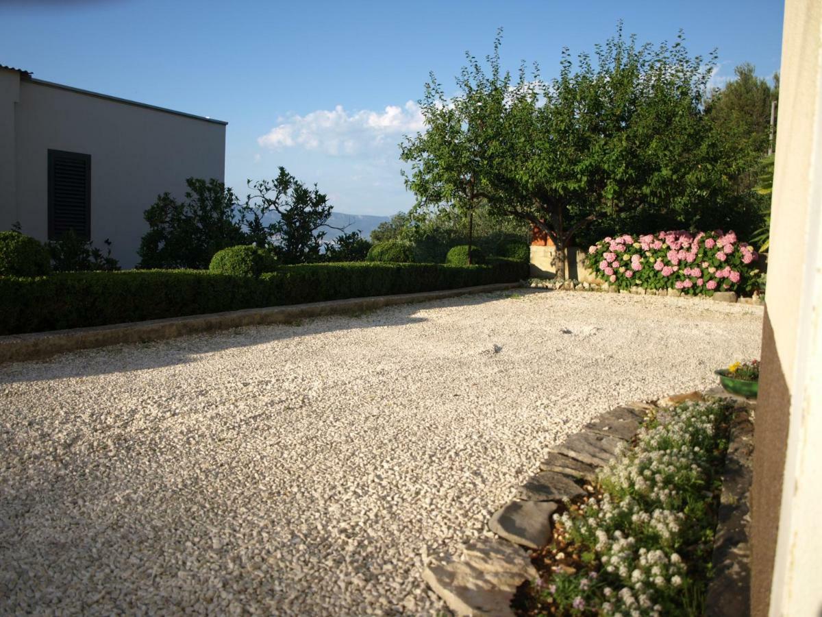 Apartments Ljilja Sea View Слатине Экстерьер фото